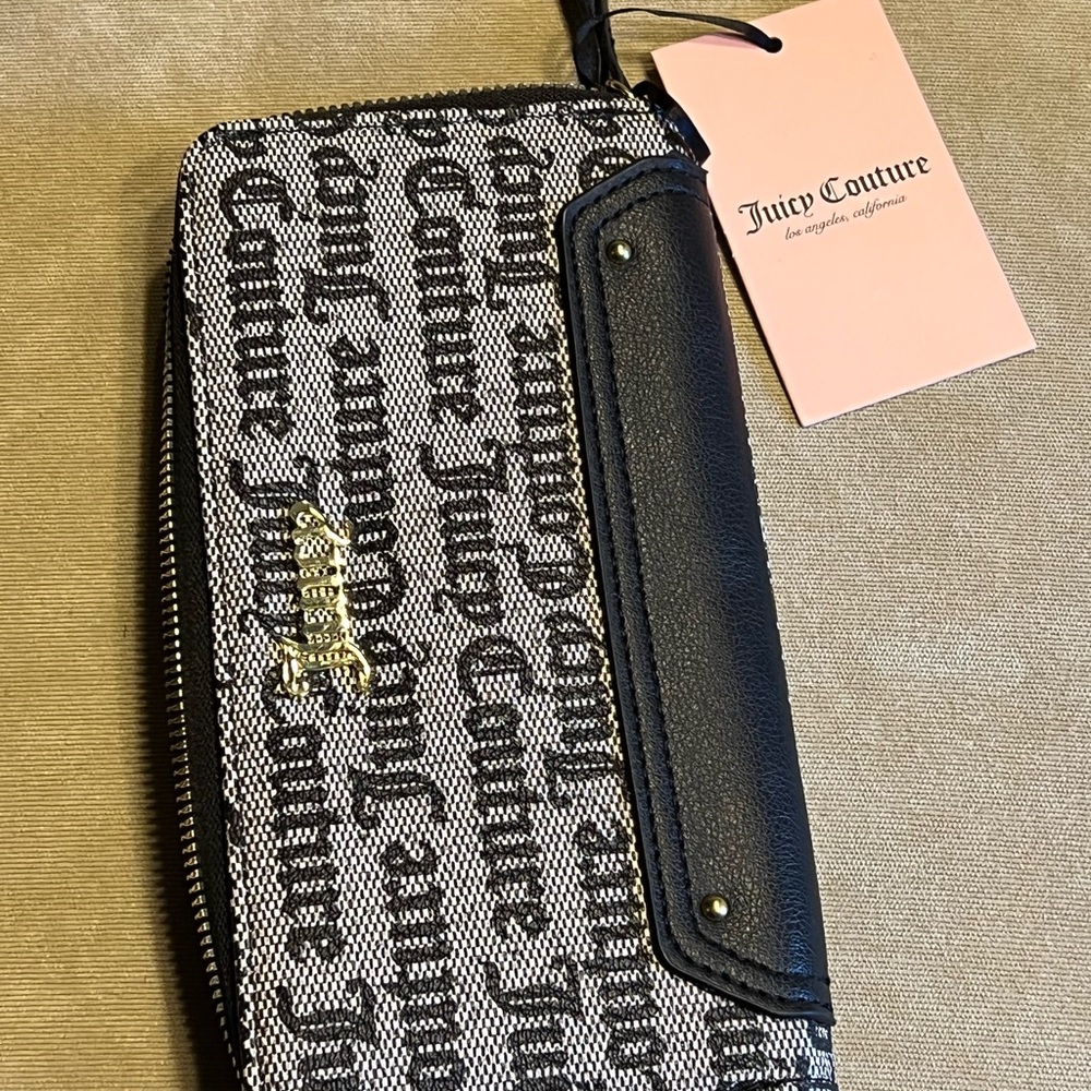 $57 NWT | JUICY COUTURE wristlet bag wallet gothic logo